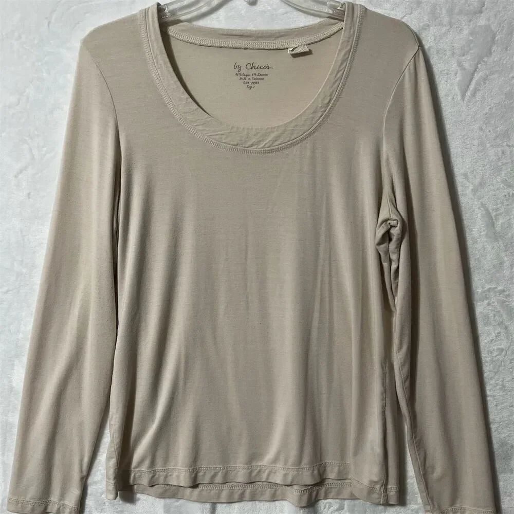 Chico's Women's Beige Long Sleeve Scoop Neck Blouse Size Casual Size 1 (Small)
